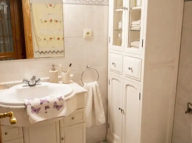 Bany de Pis de lloguer en Mijas amb Aire condicionat, Terrassa i Moblat