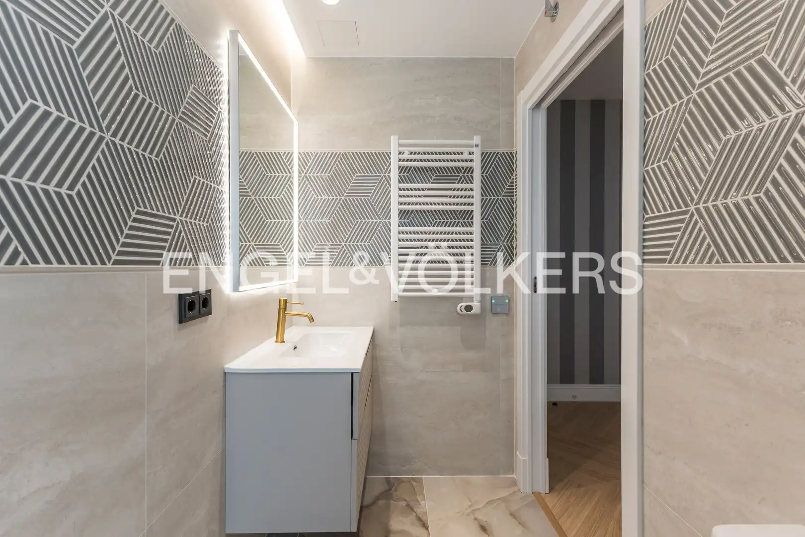 Piso con ascensor en venta en Calle de Guzmán el Bueno, imagen 37
