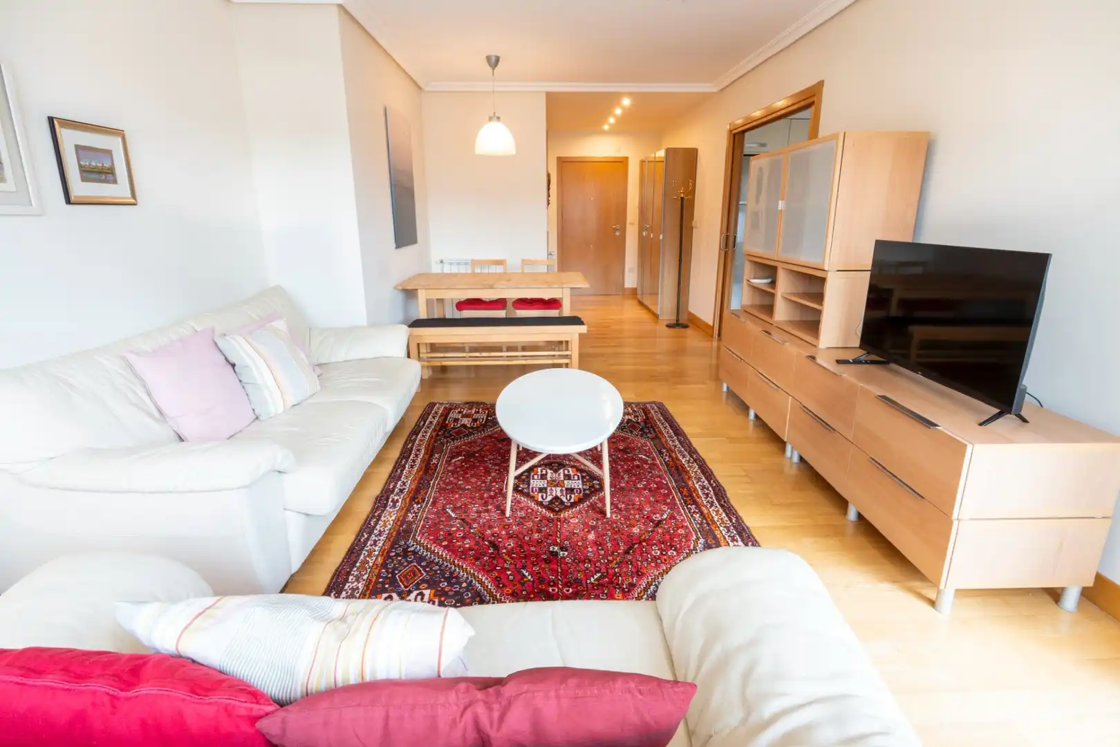 Sala de estar de Piso en venta en Zumaia con Calefacción, Terraza y Amueblado