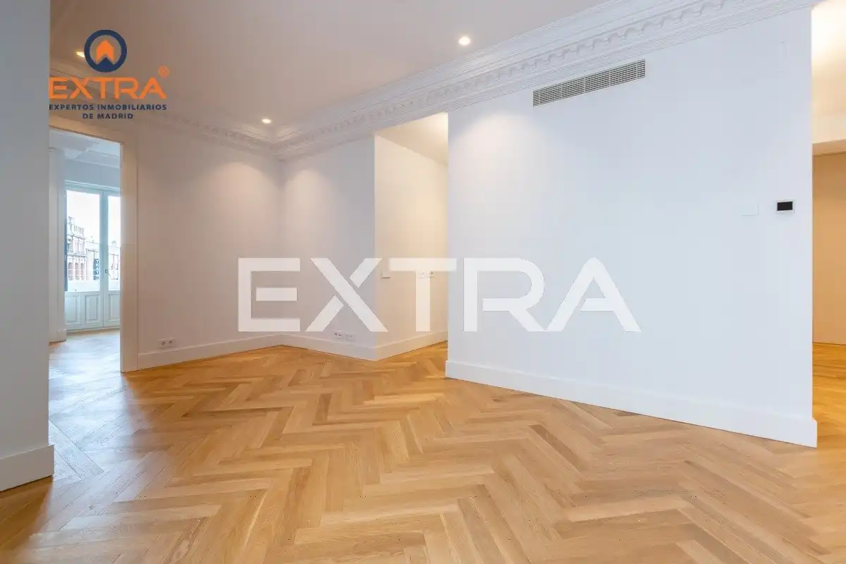 Appartamento con terrazza in affitto a Calle Gran Vía, imagen 7