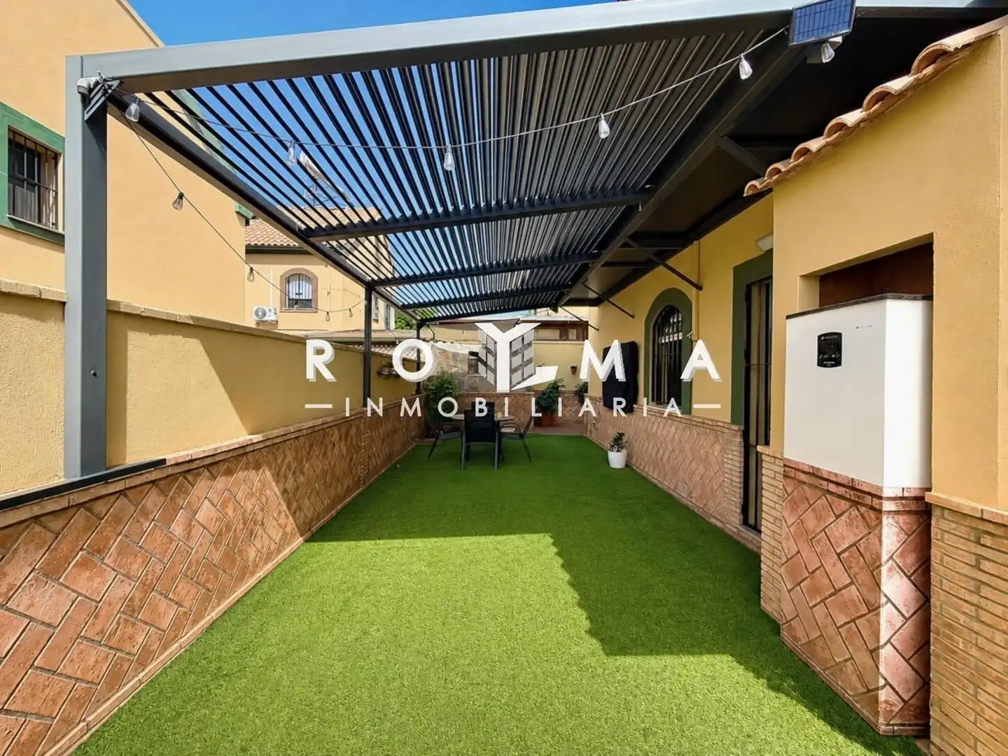 Terraza de Casa adosada en venta en Montequinto con Aire acondicionado, Jardín privado y Trastero