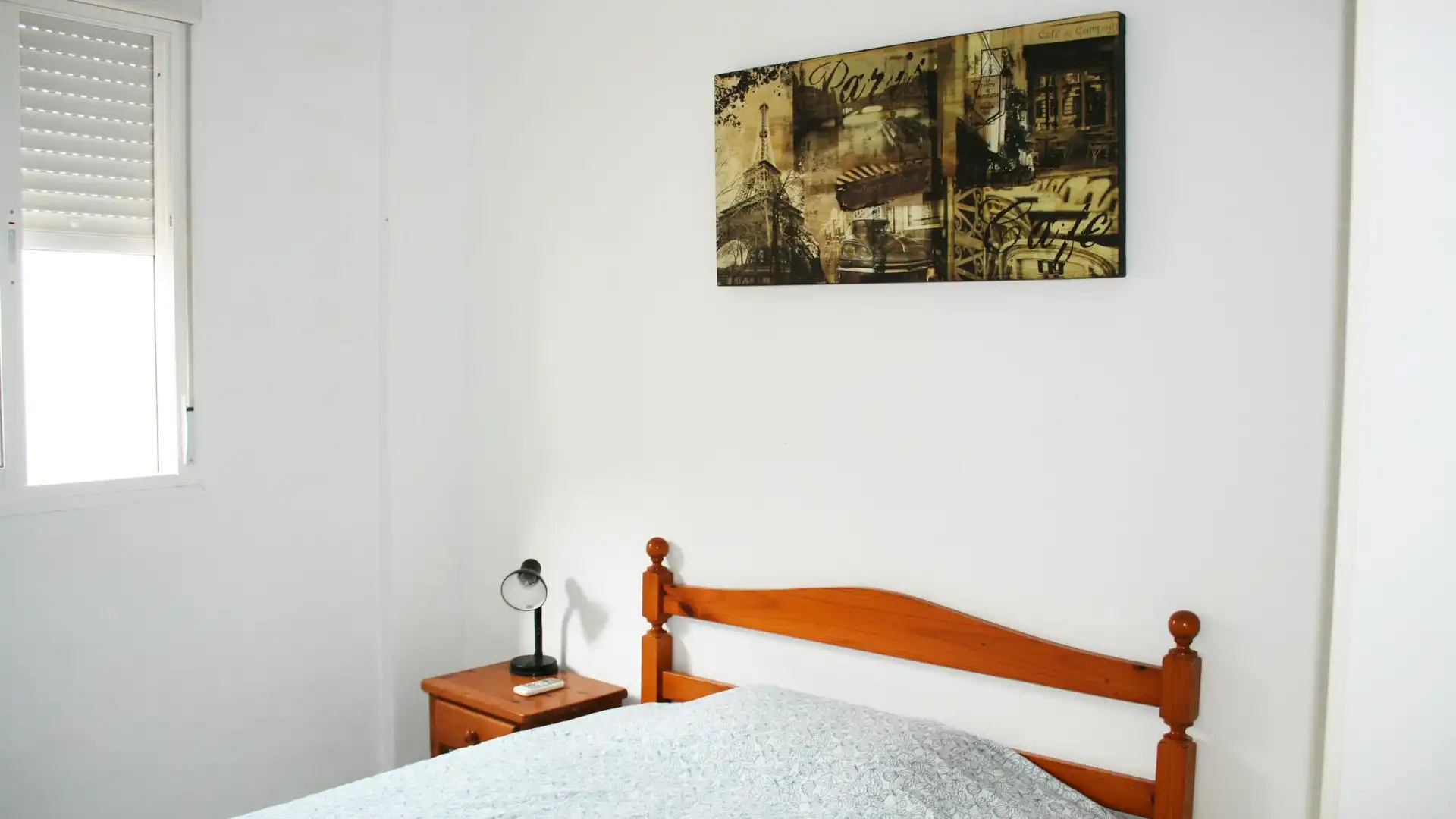 Bedroom of Flat for share in  Sevilla Capital  with Air Conditioner, Furnished and Washing machine