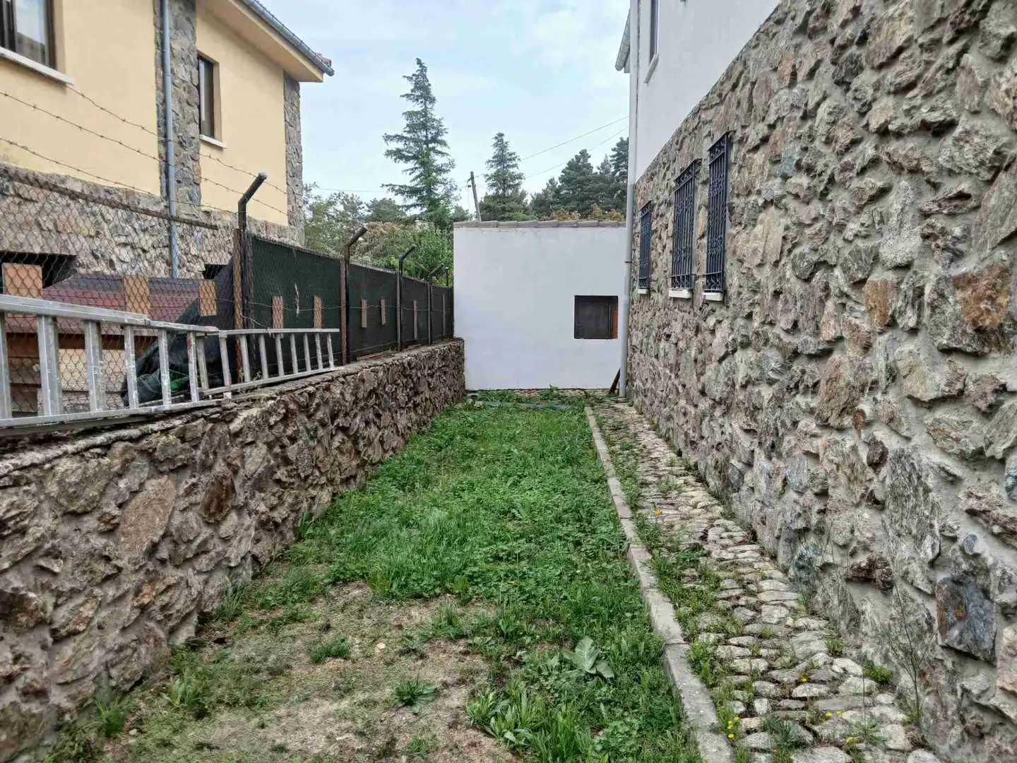 Jardí de Casa o xalet en venda en Segovia amb Calefacció, Jardí privat i Terrassa