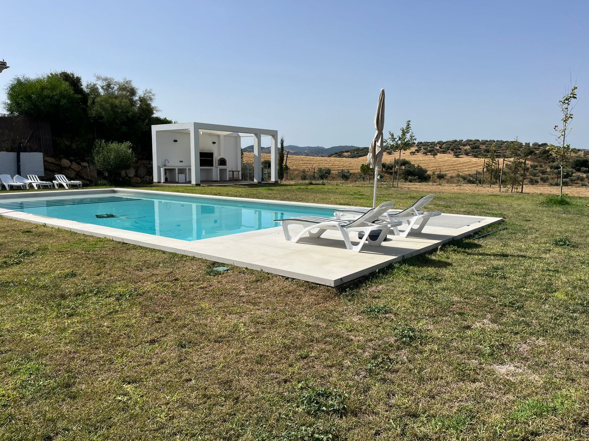 Swimming pool of House or chalet for sale in Colmenar  with Air Conditioner, Private garden and Terrace