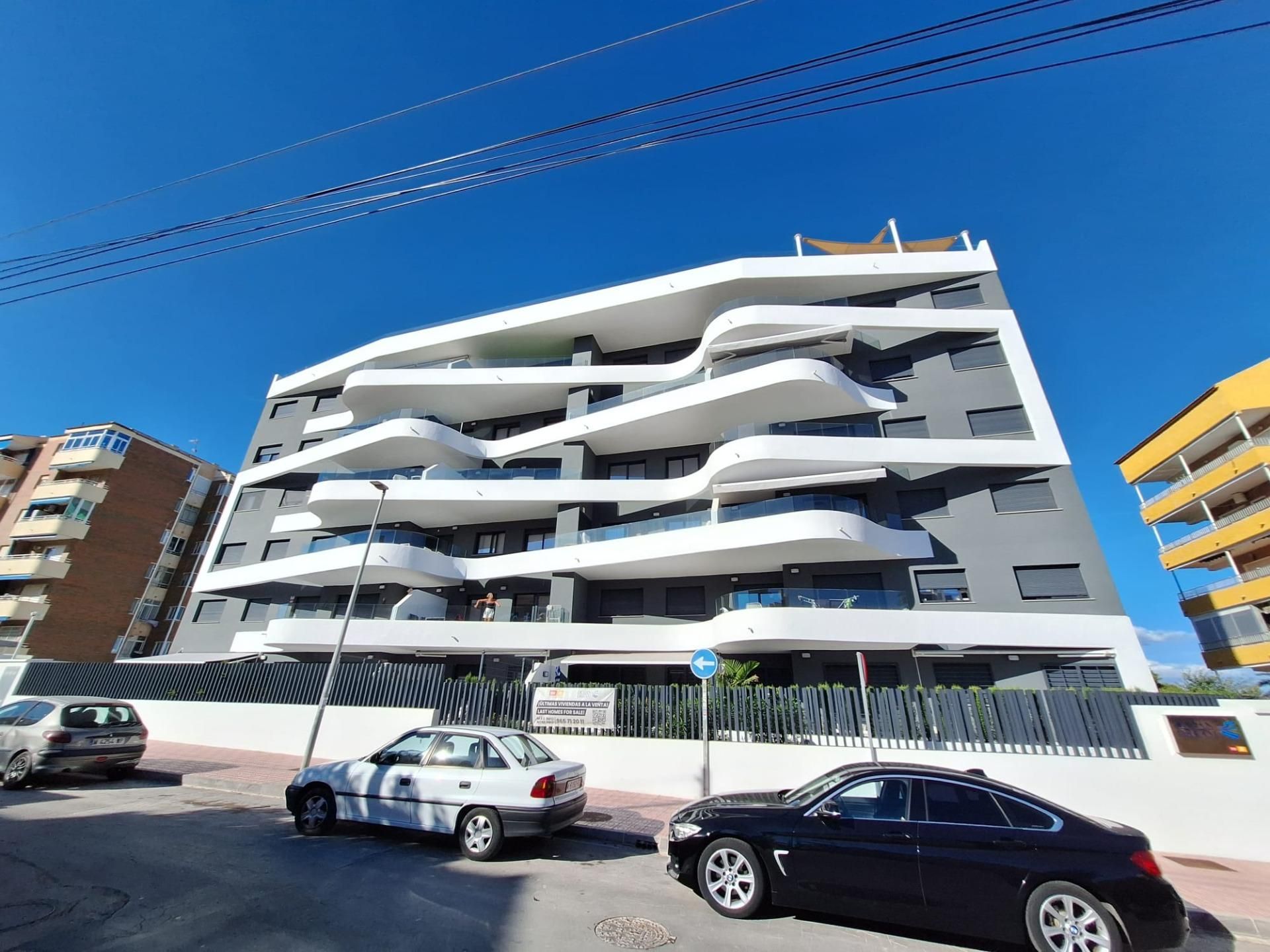 Exterior view of Apartment to rent in Torrevieja  with Terrace, Balcony and Community pool