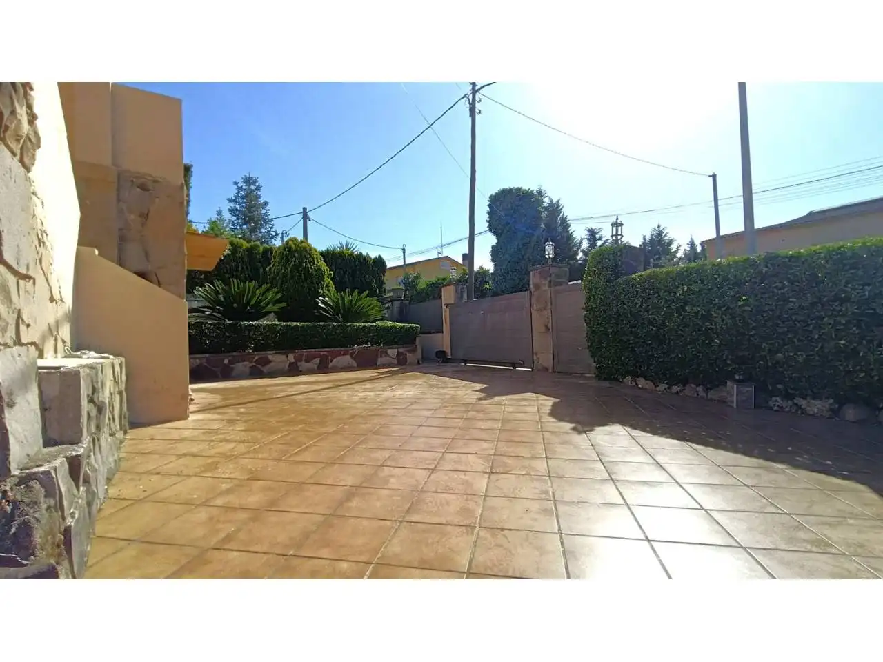 Vista exterior de Casa o xalet en venda en Lliçà d'Amunt amb Aire condicionat, Calefacció i Jardí privat
