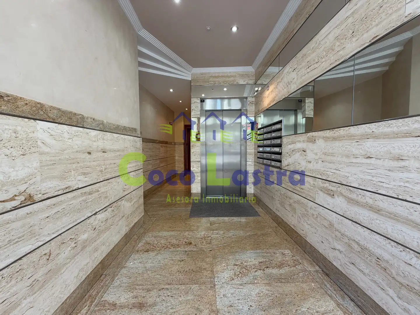 Business premises for sale in Plaza Peso, imagen 3