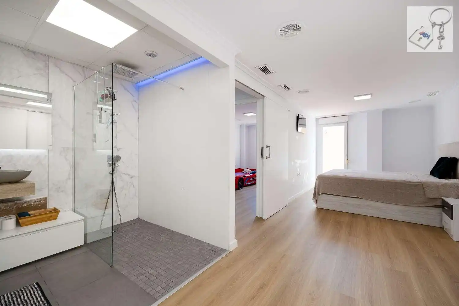 Bedroom of Apartments for sale in Torrevieja  with Air Conditioner, Heating and Parquet flooring