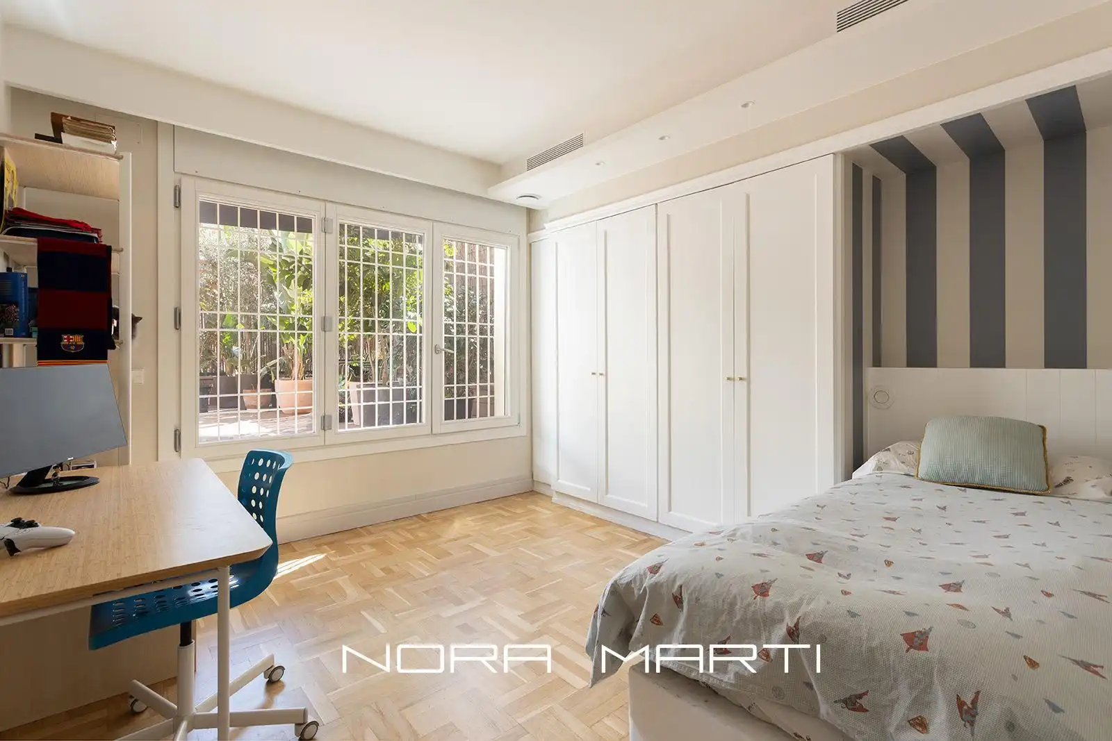 Bedroom of Flat for sale in Barcelona  with Air Conditioner, Heating and Terrace