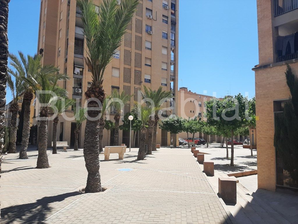 Vista exterior de Pis en venda en Alicante / Alacant