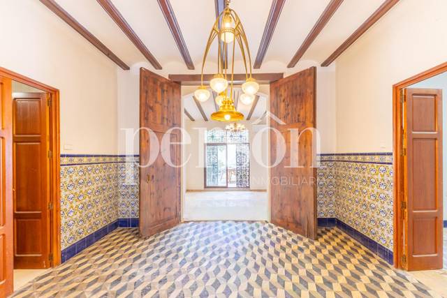 Casa-chalet en Alquiler en Barrio de Benicalap