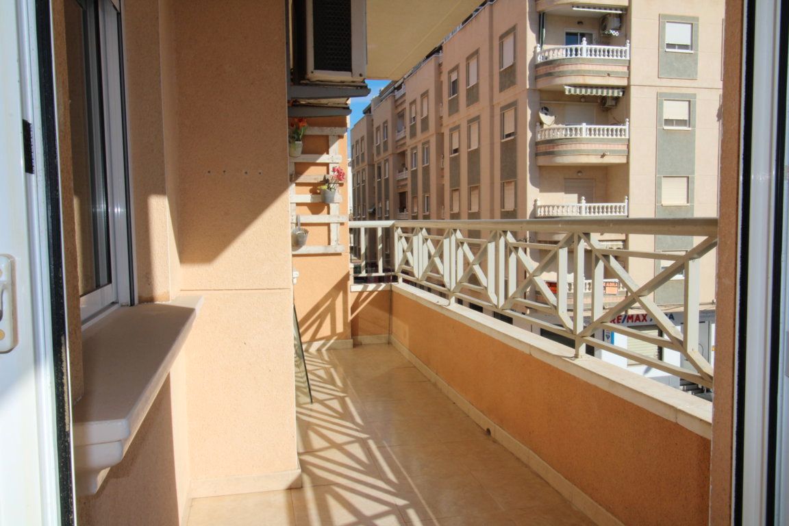 Terraza de Apartamento en venta en Torrevieja con Amueblado y Balcón