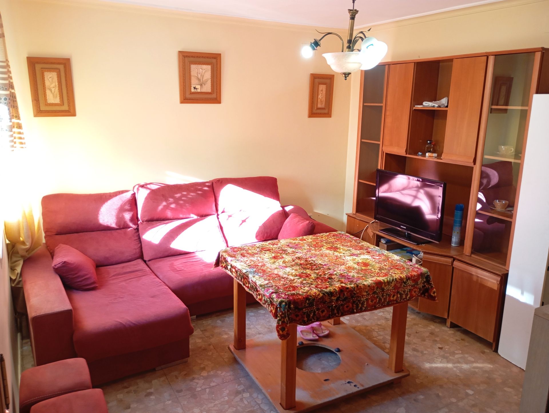 Living room of Single-family semi-detached for sale in El Burgo  with Air Conditioner, Terrace and Storage room
