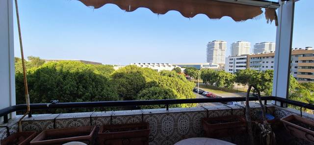 Piso en Venta en Avenida de Gregorio Diego en Los Guindos - Parque Mediterráneo - Santa Paula