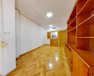 Flat to rent in  Madrid Capital  with Air Conditioner