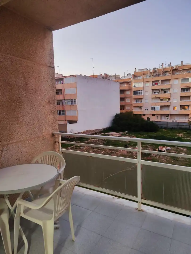 Terrassa de Apartament de lloguer en Torrevieja amb Aire condicionat, Calefacció i Terrassa
