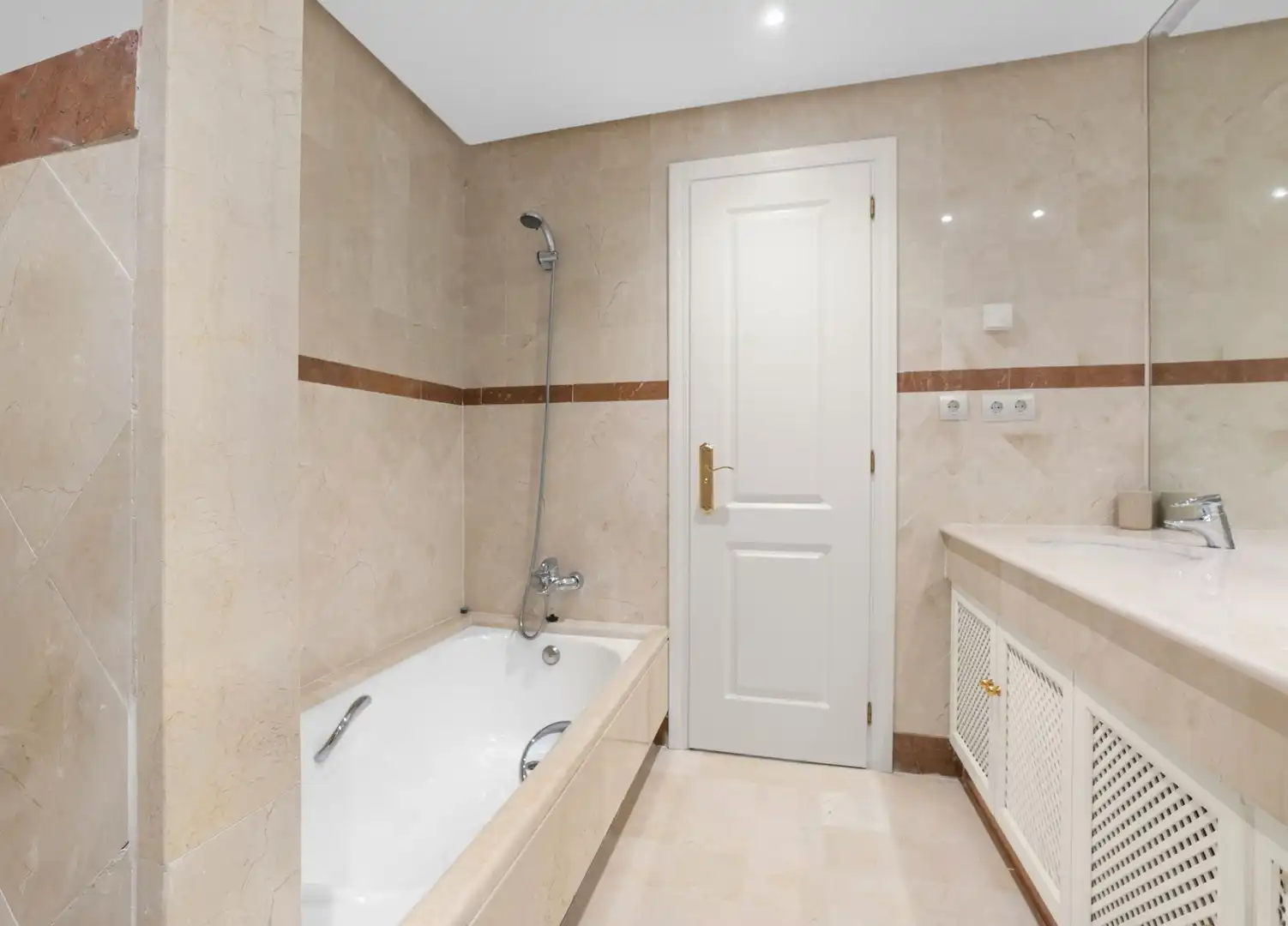 Planta baja en venta en Marbella, Málaga