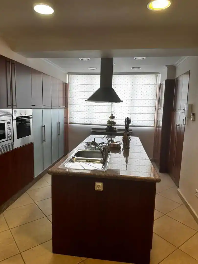 Küche von Wohnung zur Miete in Alicante / Alacant mit Klimaanlage, Privatgarten und Möbliert