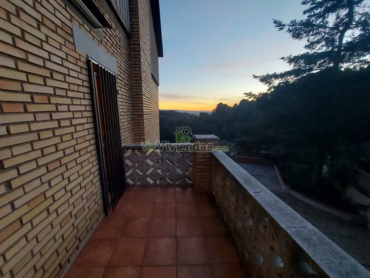 Vista exterior de Casa o chalet en venta en Olesa de Montserrat con Calefacción, Jardín privado y Terraza