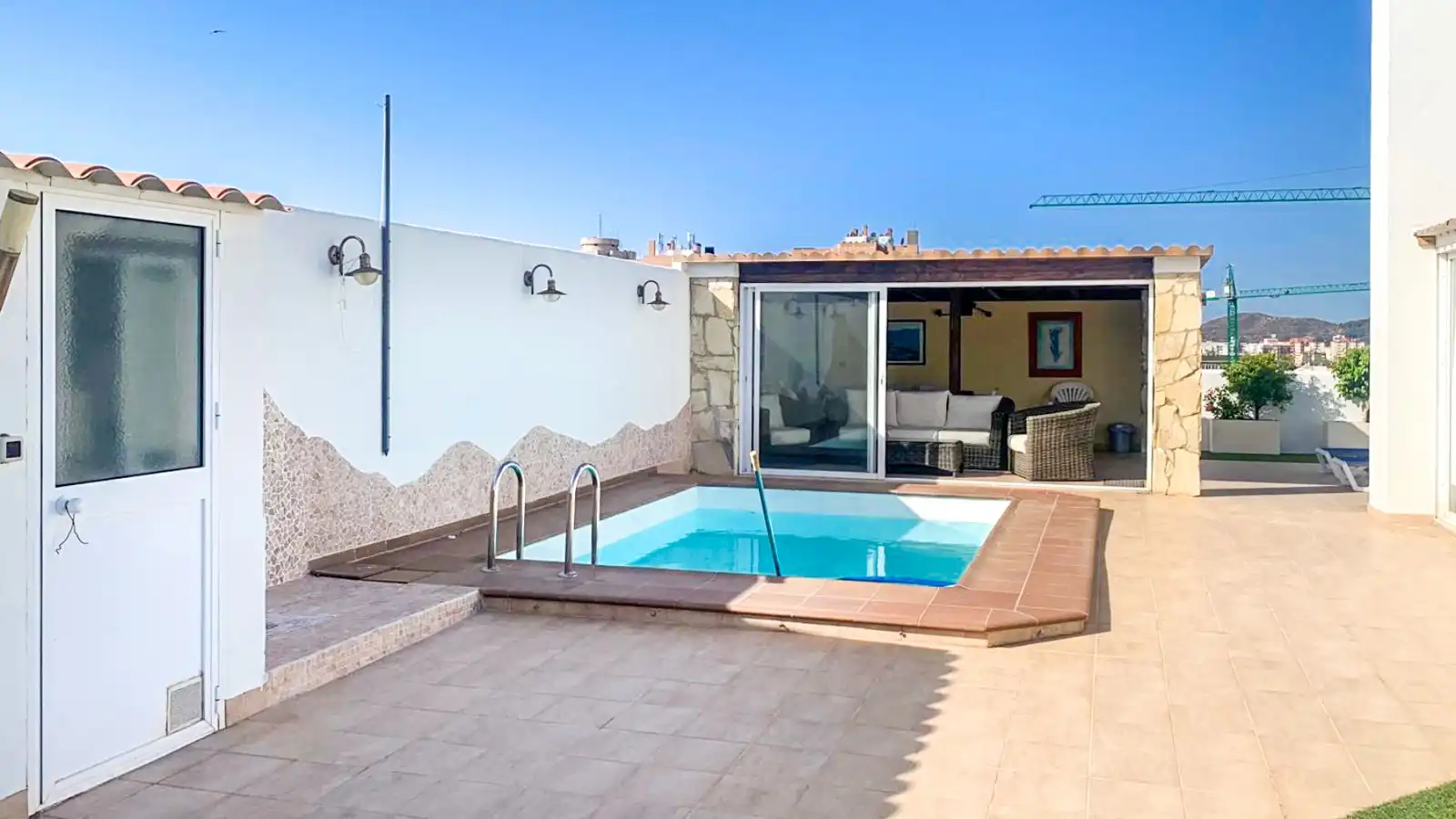 Schwimmbecken von Dachboden zur Miete in Fuengirola mit Klimaanlage, Terrasse und Möbliert