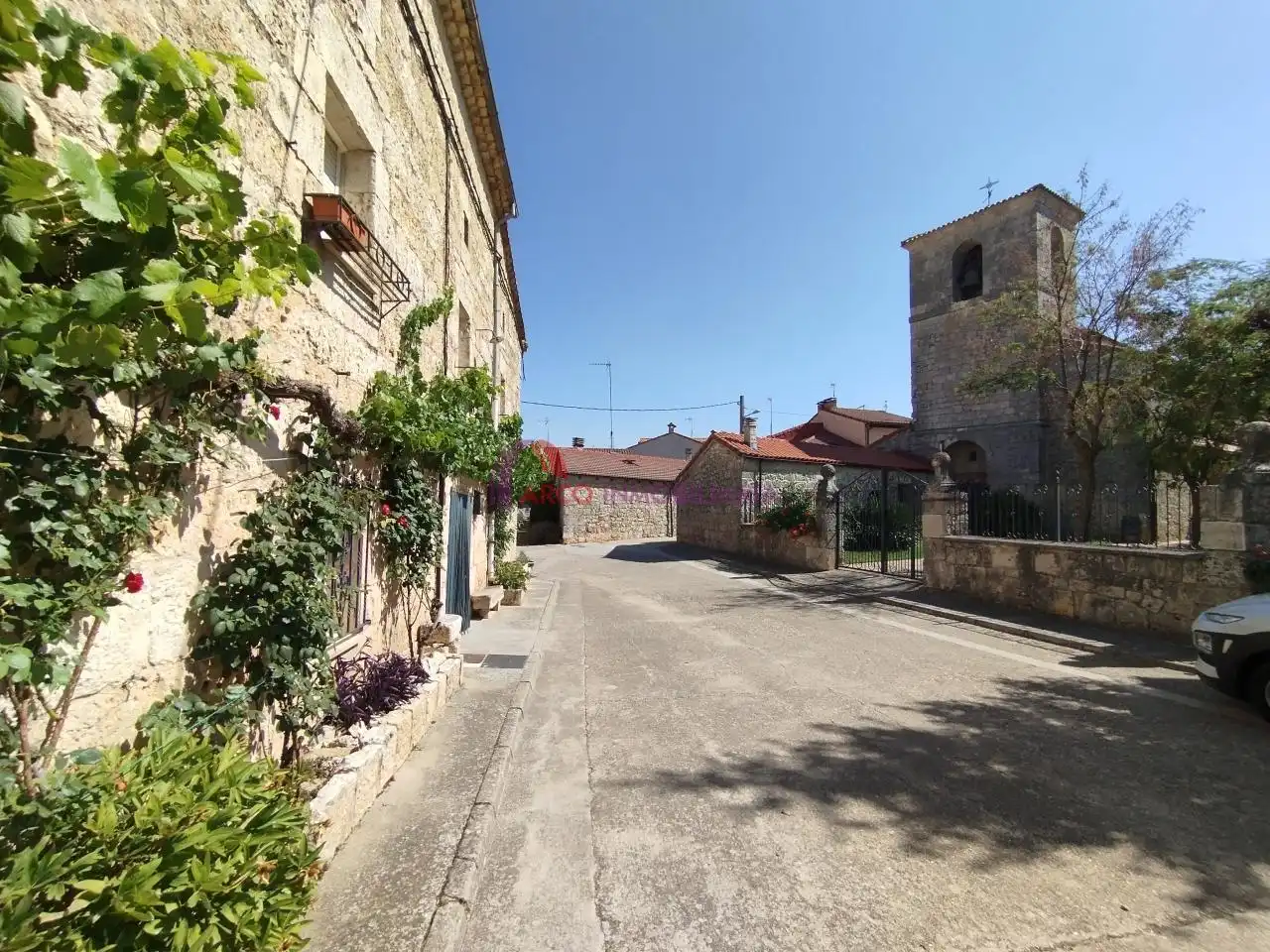 Vista exterior de Casa o xalet en venda en Carcedo de Burgos amb Calefacció