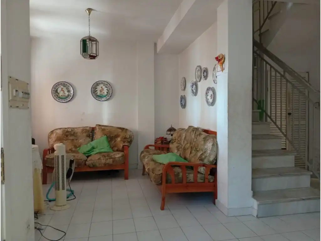 Sala d'estar de Casa adosada en venda en Salobreña amb Piscina