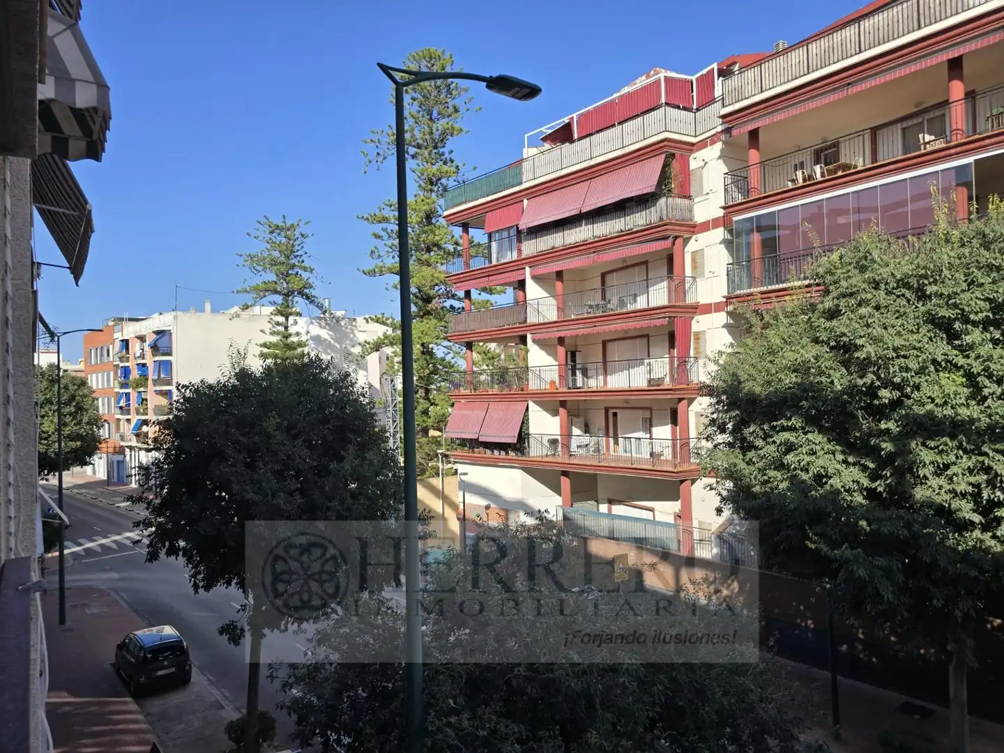 Vista exterior de Pis en venda en Gandia amb Traster, Moblat i Balcó