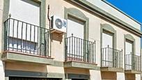 Vista exterior de Pis en venda en Montijo amb Calefacció, Terrassa i Balcó