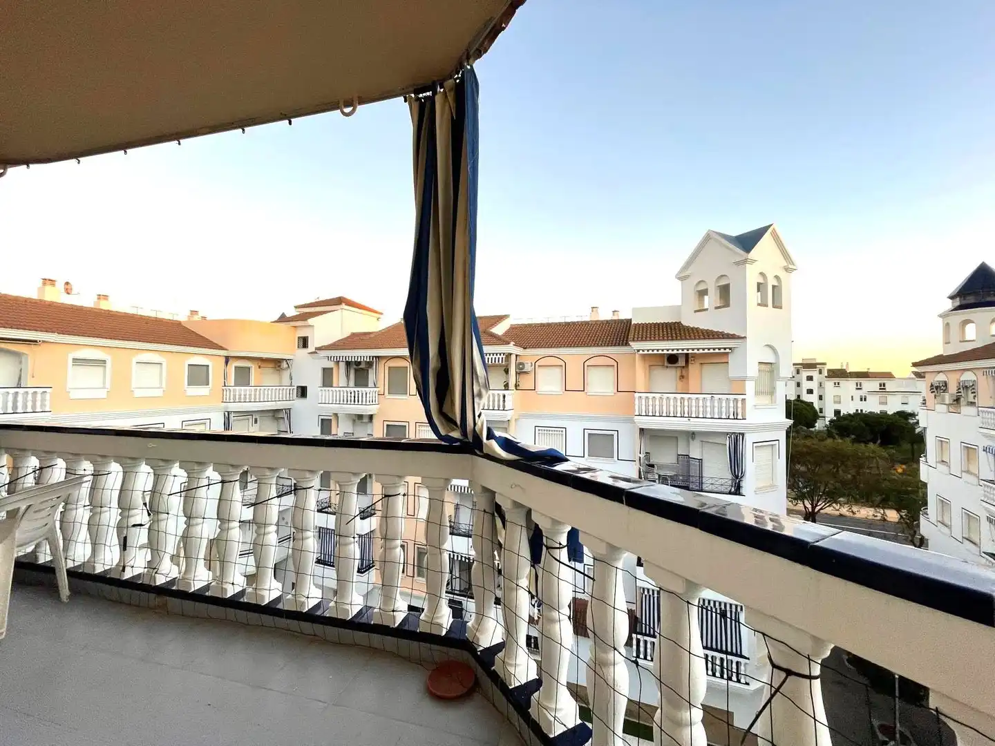 Vista exterior de Piso en venta en El Portil con Aire acondicionado, Calefacción y Terraza