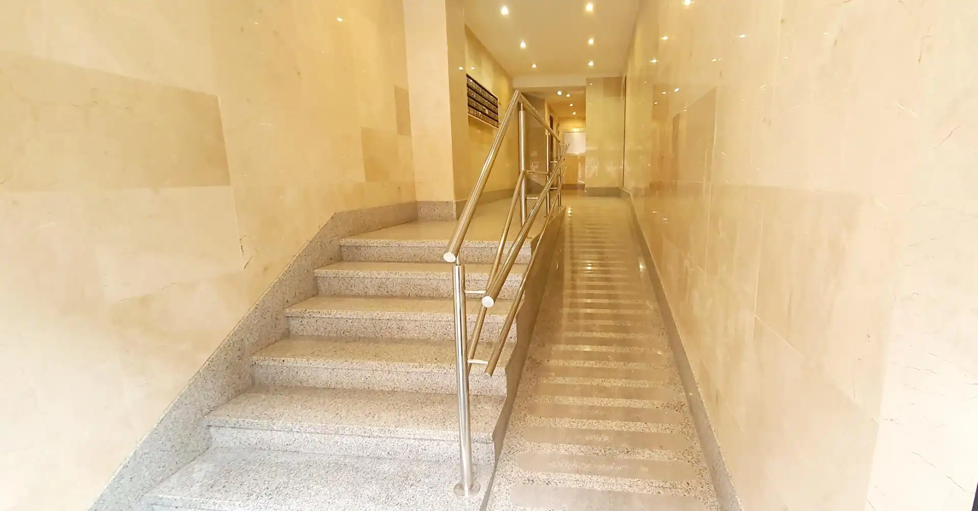 Piso en venta en Oviedo  con Calefacción y Trastero
