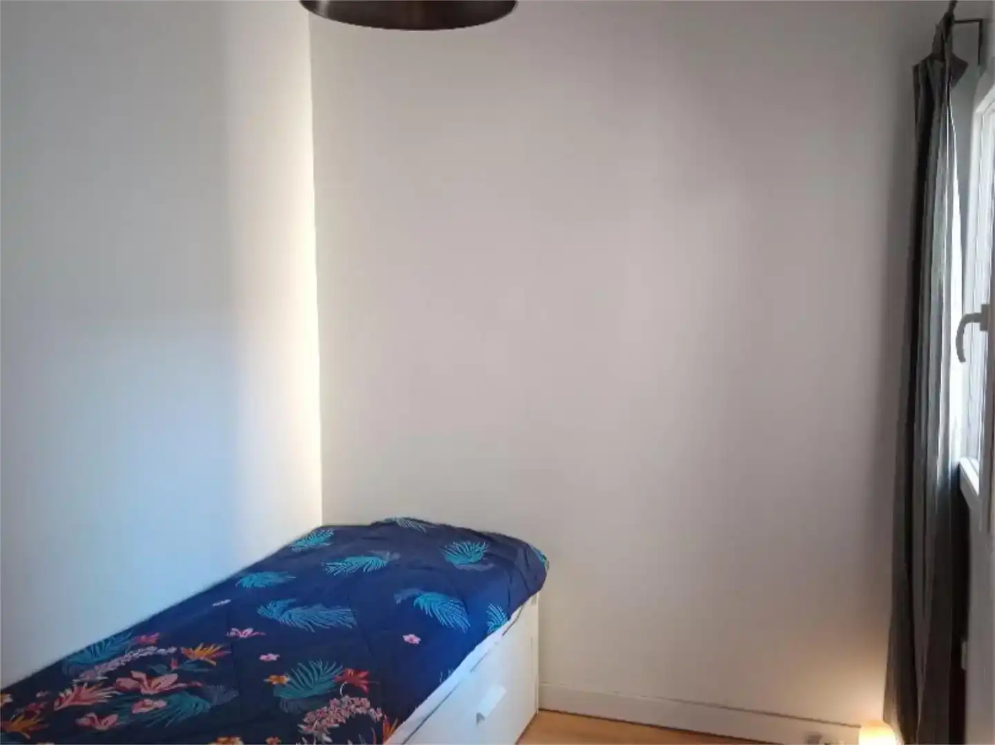 Habitación de Piso en venta en  Madrid Capital con Aire acondicionado y Balcón