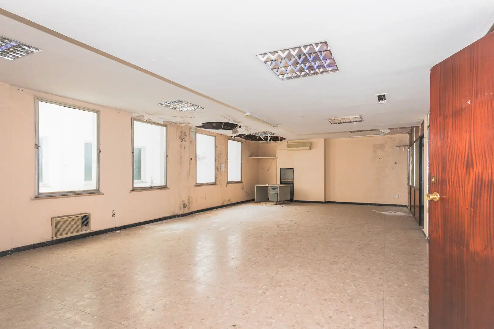 Oficina en venta en C/ Donoso Cortéss, Casco Antiguo