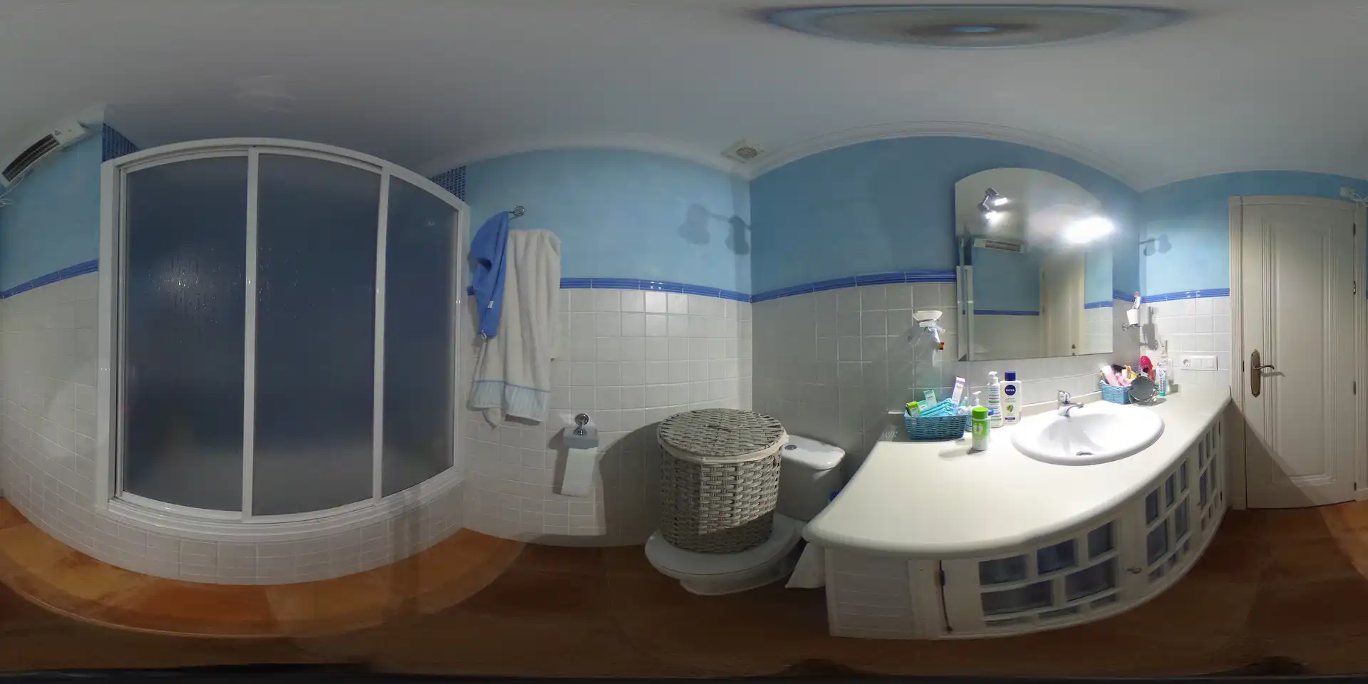 Baño de Casa o chalet en venta en Lora del Río con Aire acondicionado, Calefacción y Terraza