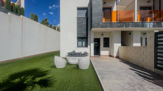 Apartamento en Alquiler en Calle Calle Segovia en Balcón de Finestrat - Terra Marina