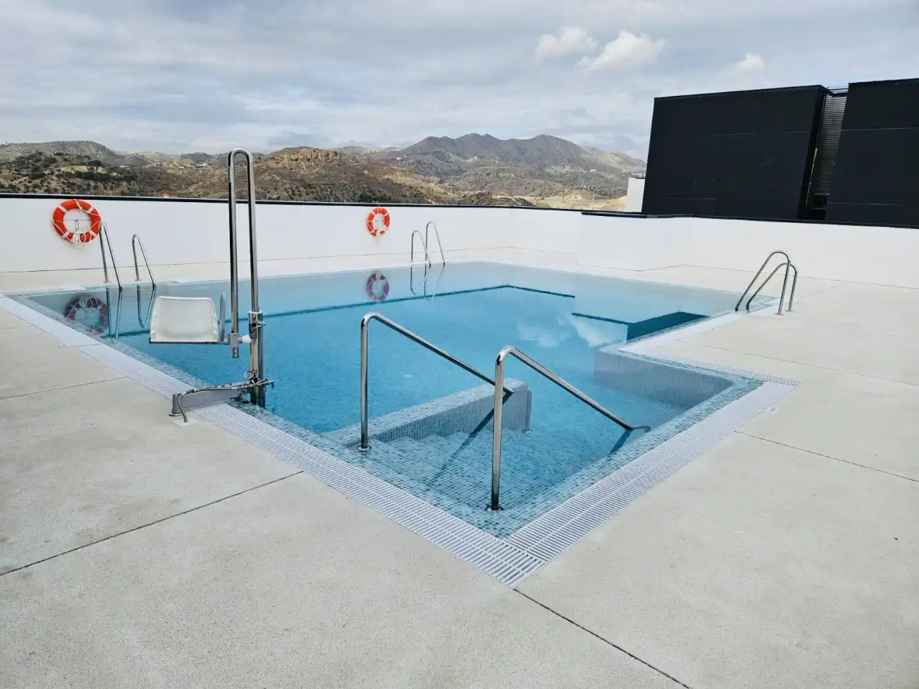 Pis amb piscina en venda a Avenida de la Rosaleda 17, imagen 3