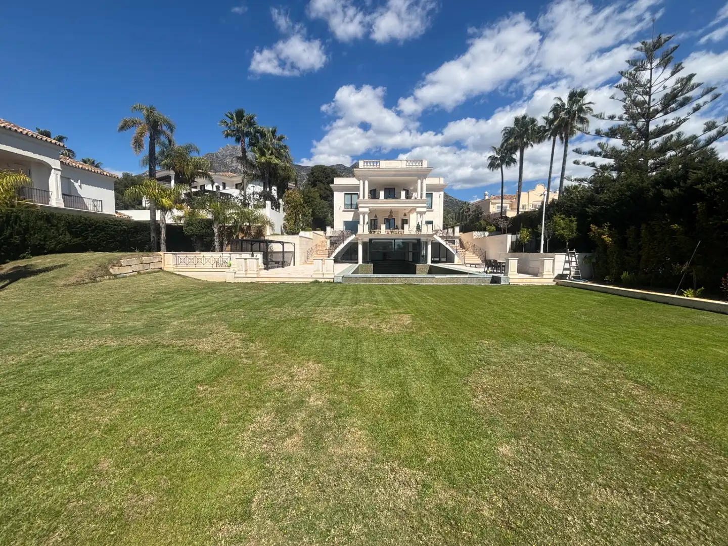 Chalet con terraza en venta en Lugar Urbanizacion Sierra Blanca 110