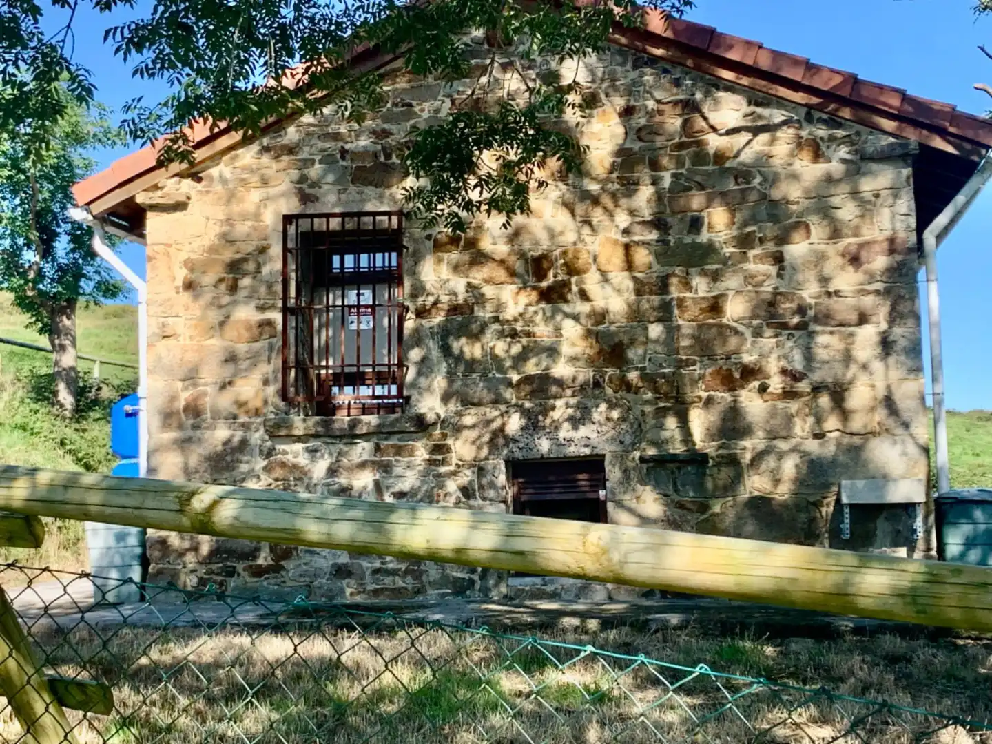 Vista exterior de Casa o chalet en venta en San Roque de Riomiera con Jardín privado