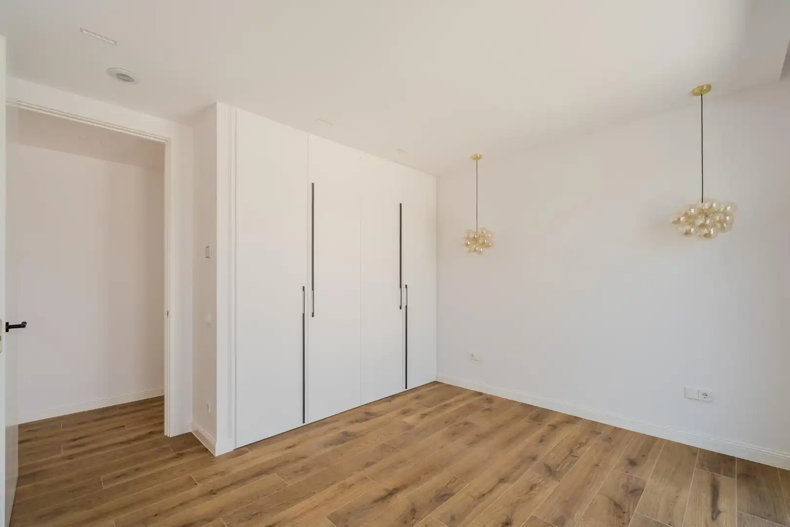 Casa pareada con piscina en venta en Calle Calle Tallín, imagen 24