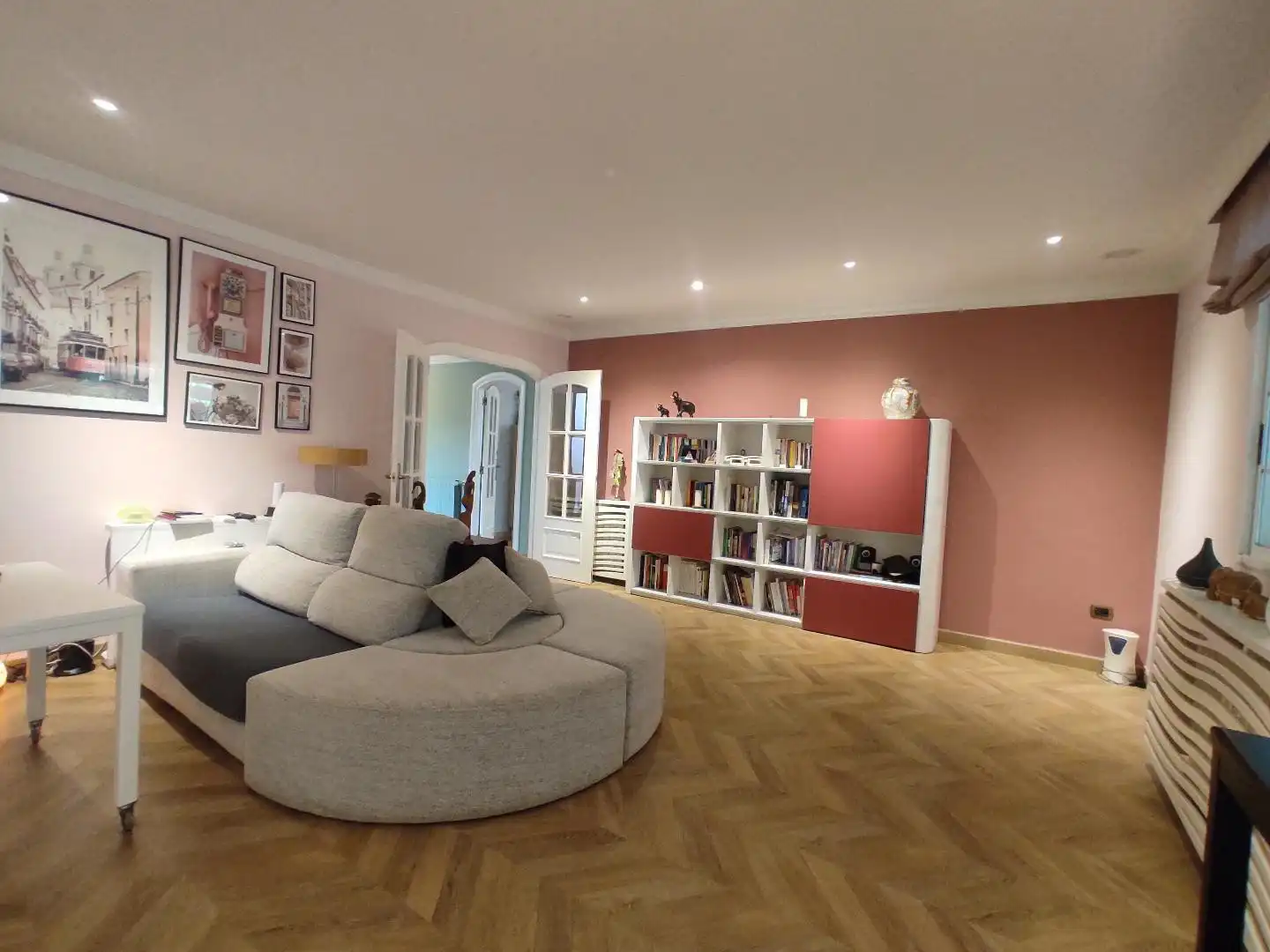 Sala d'estar de Casa o xalet en venda en Castellón de la Plana / Castelló de la Plana amb Terrassa, Traster i Moblat