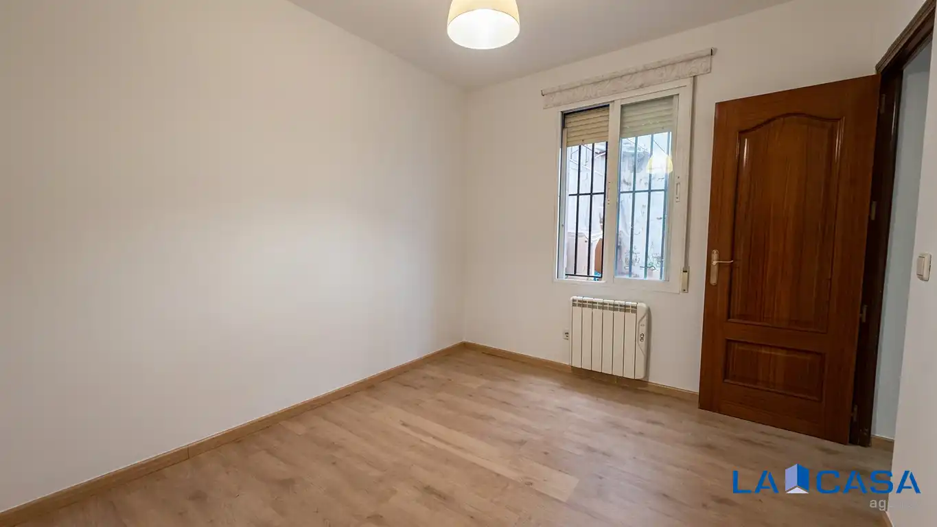 Bedroom of Ground floor for sale in Madrid