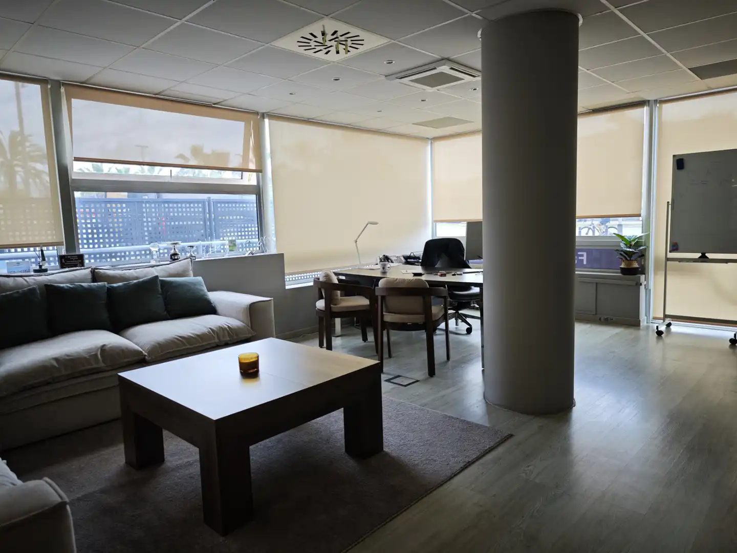 Oficina de lloguer en Sant Joan Despí amb Aire condicionat