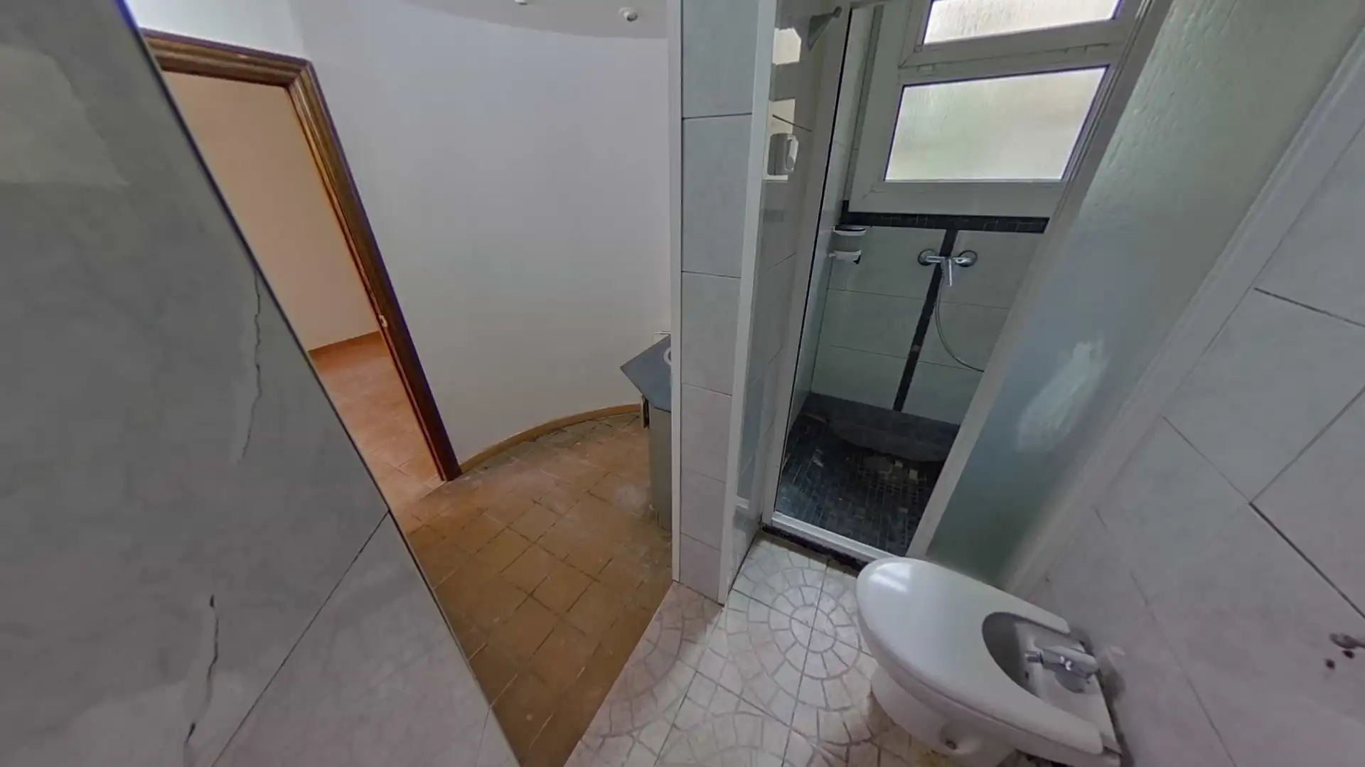 Bathroom of Flat for sale in Pallejà  with Terrace