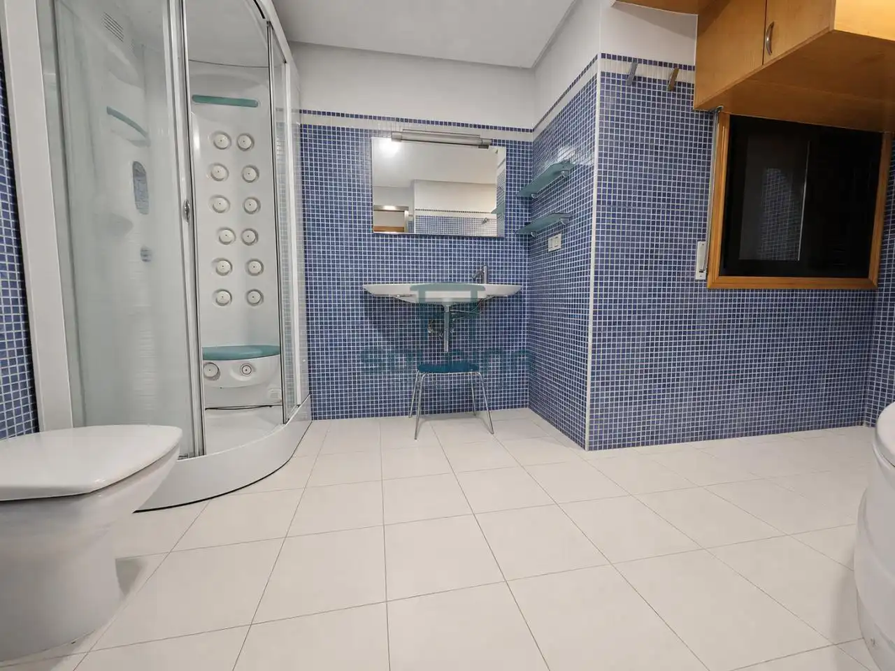 Bathroom of Duplexes for sale in Ourense Capital   with Air Conditioner and Heating