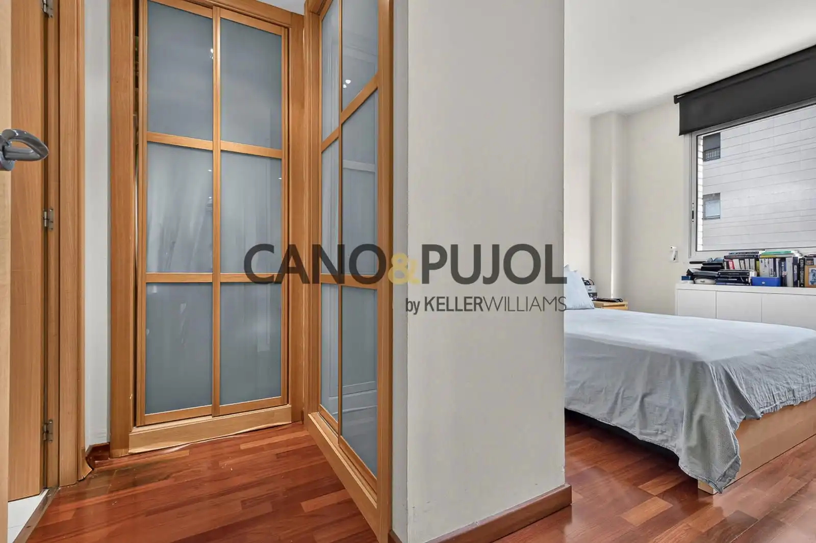 Dormitori de Pis en venda en Sant Cugat del Vallès amb Aire condicionat, Calefacció i Parquet