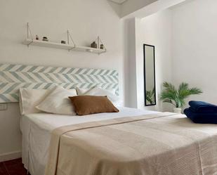 Bedroom of Flat to share in  Valencia Capital  with Air Conditioner and Terrace