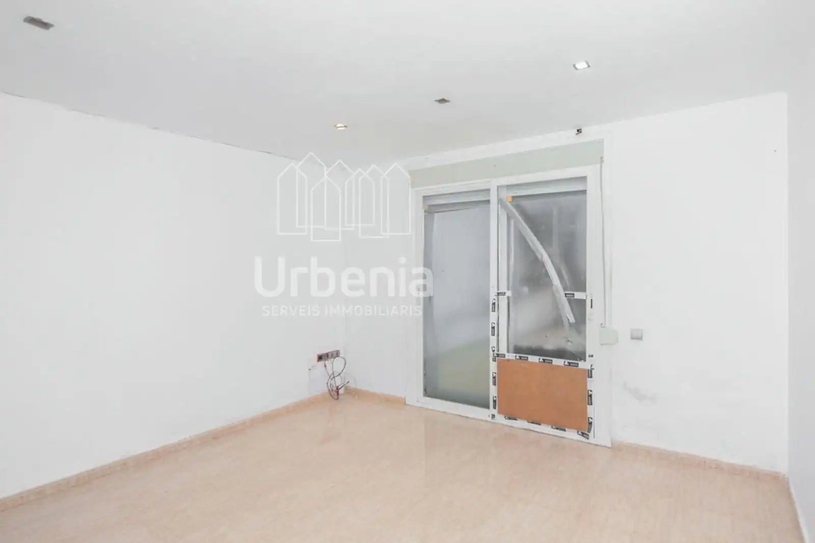 Bedroom of Flat for sale in Cerdanyola