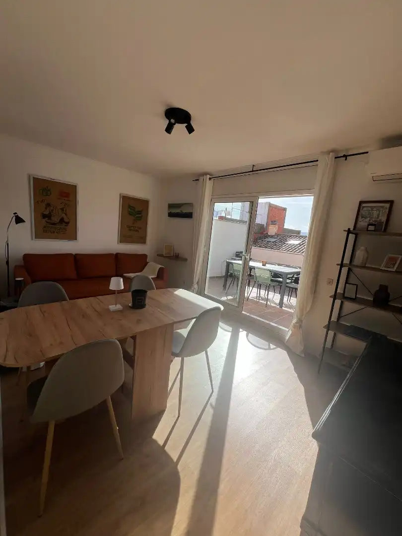 Dachboden zur Miete in Carrer Ramon y Cajal, El Pedró