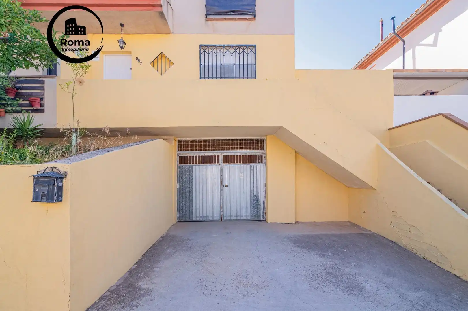 Casa aparellada en venda a Jun, imagen 4