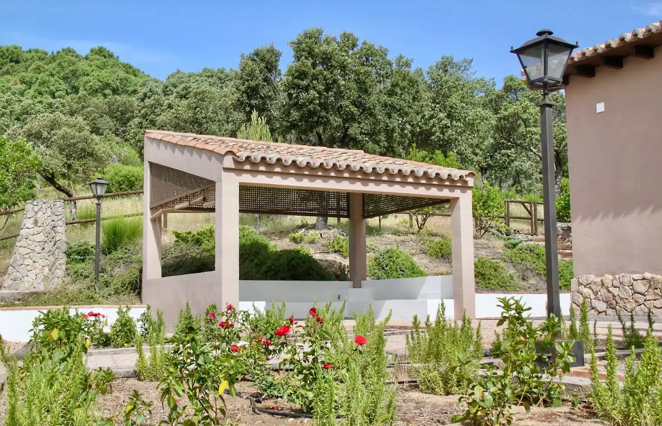 Jardín de Casa o chalet en venta en Los Navalucillos con Aire acondicionado, Calefacción y Jardín privado