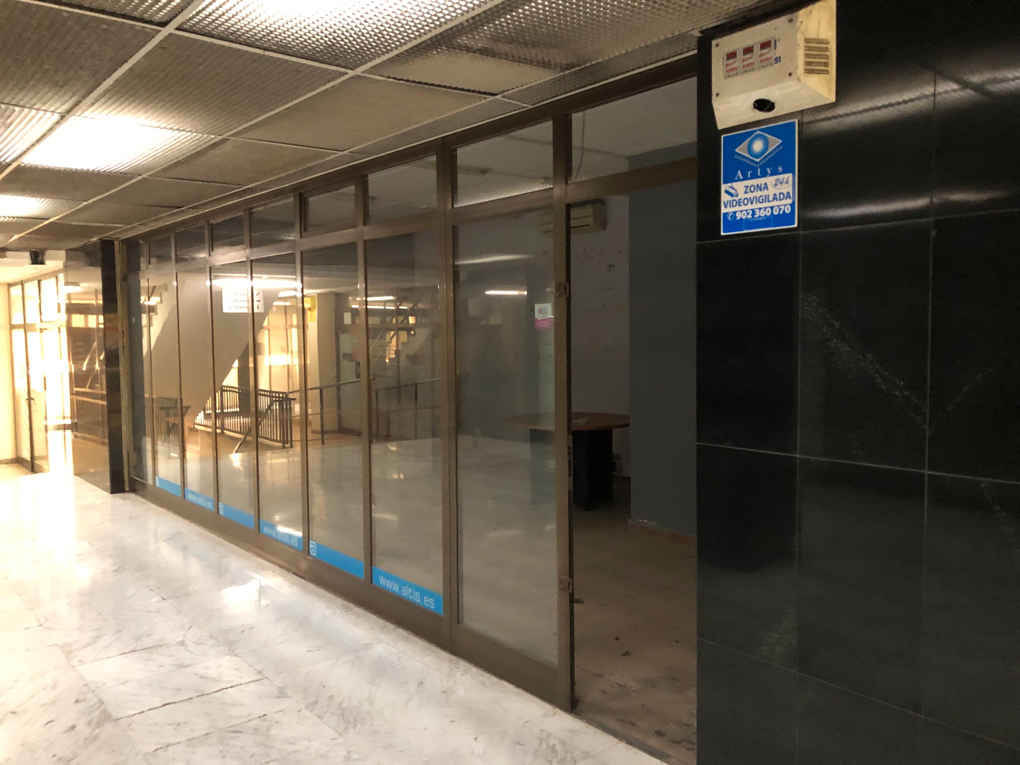 Premises for sale in Carrer de Rocafort, 71, Sant Antoni